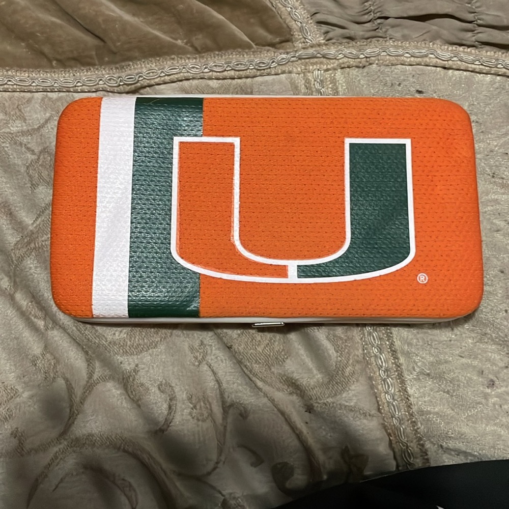 Purse - Picture 2 of 3